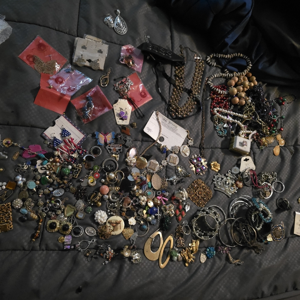 Vintage/costume lot jewelry